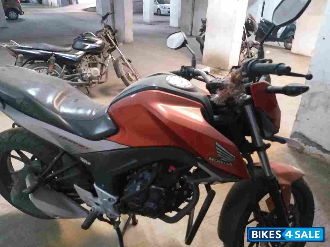 Honda CB Hornet 160R