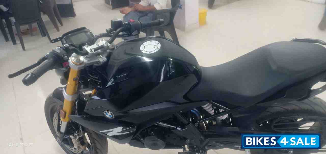 Black BMW G 310 R Black BMW G 310 R