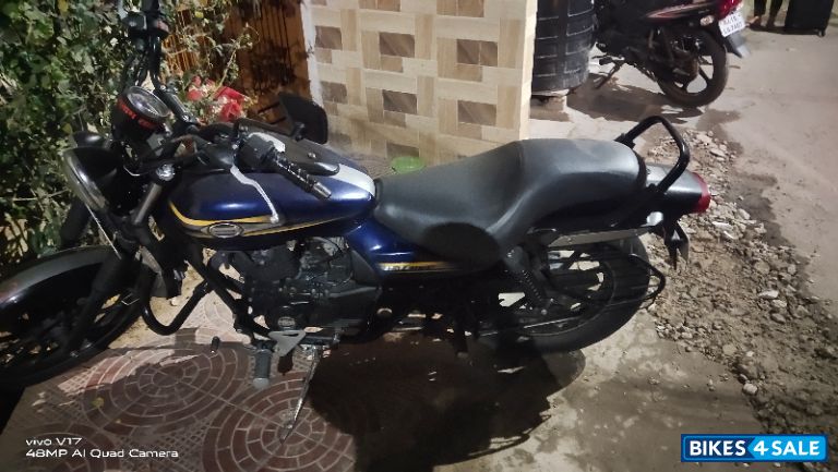 Bajaj Avenger Street 150