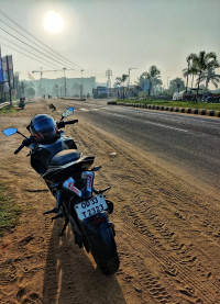 Bajaj Pulsar RS 200 ABS