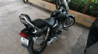 Black Bajaj Avenger Cruise 220