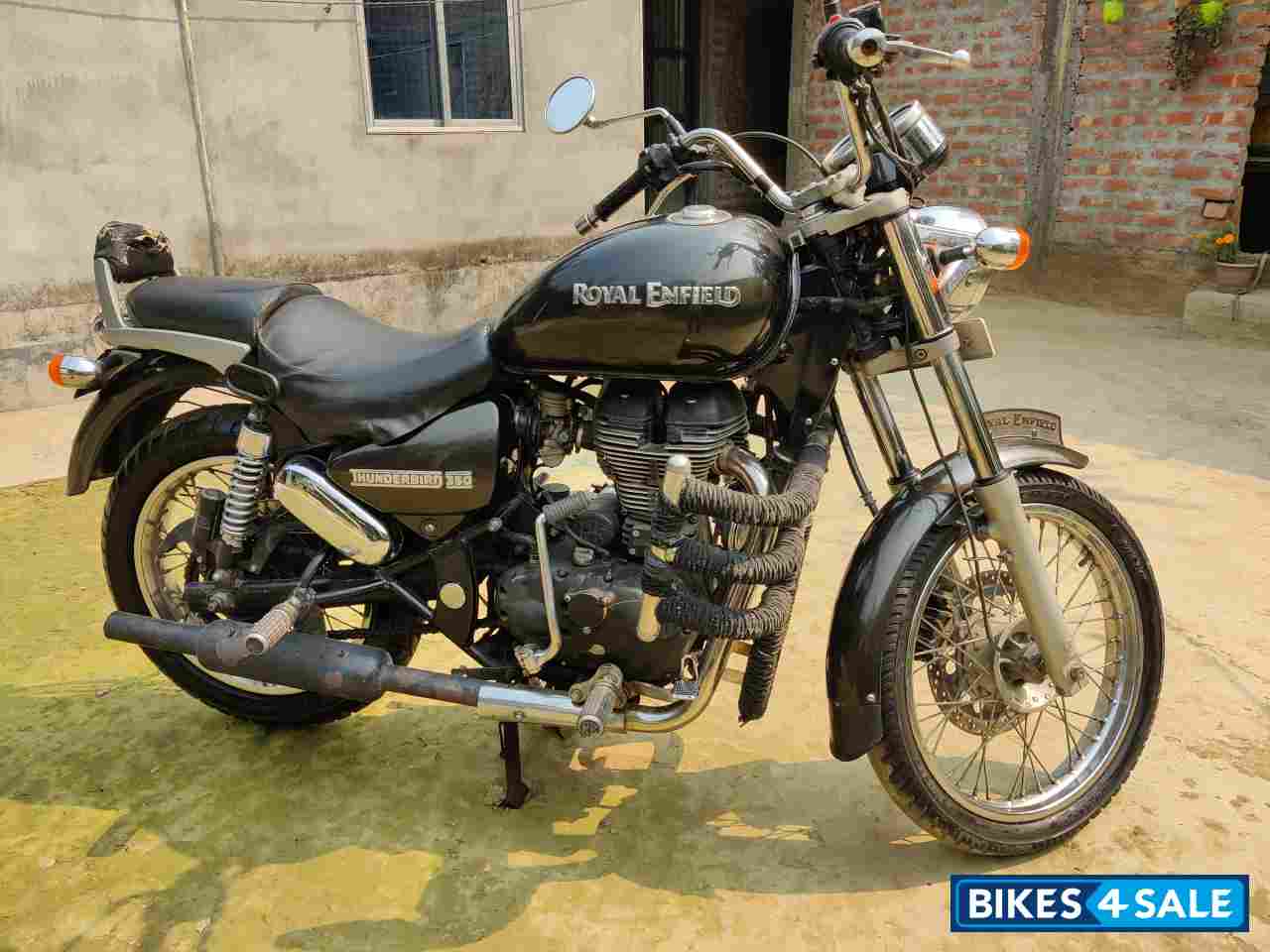 Lightning Royal Enfield Thunderbird 350