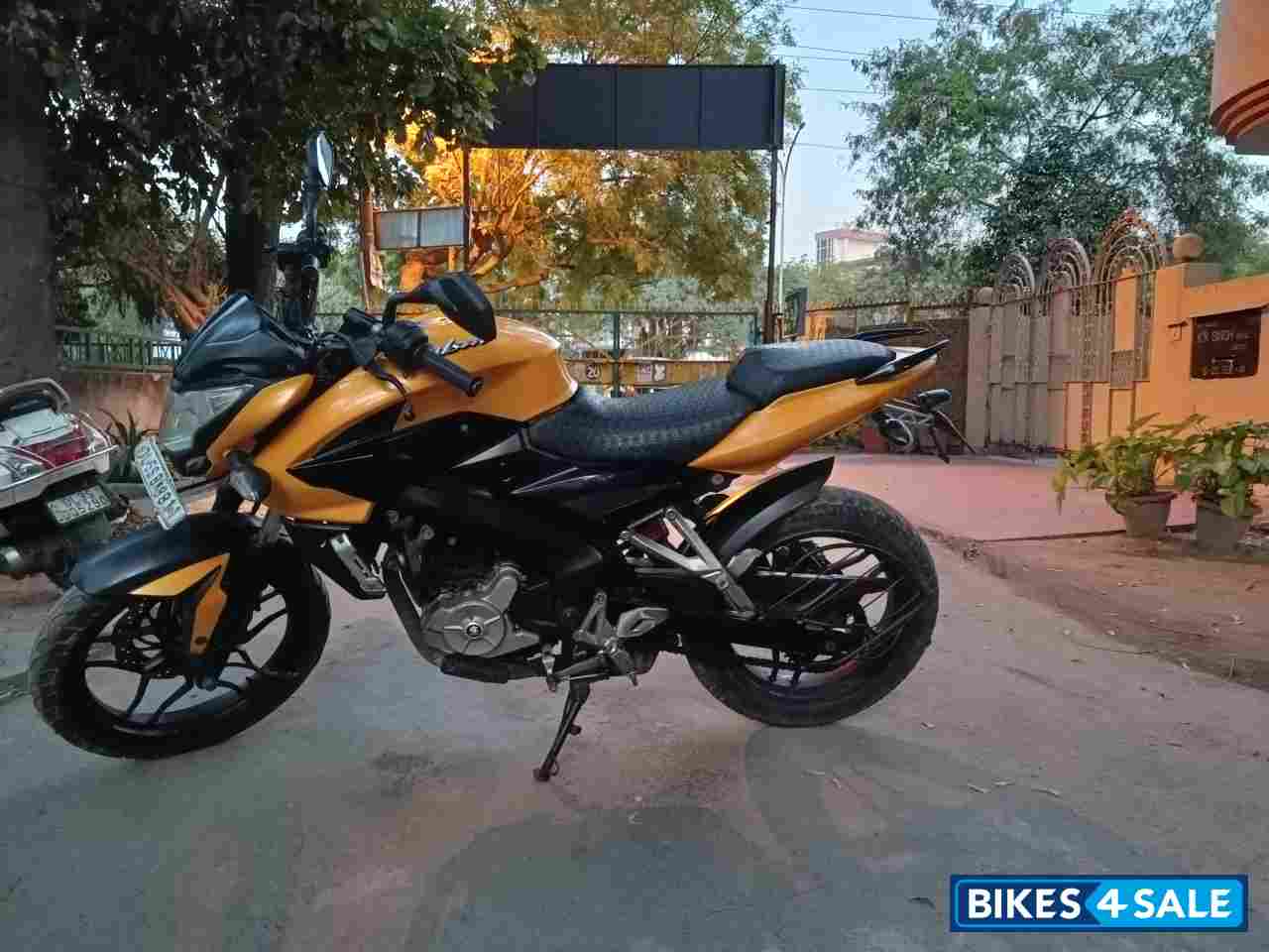 Bajaj Pulsar 200 NS