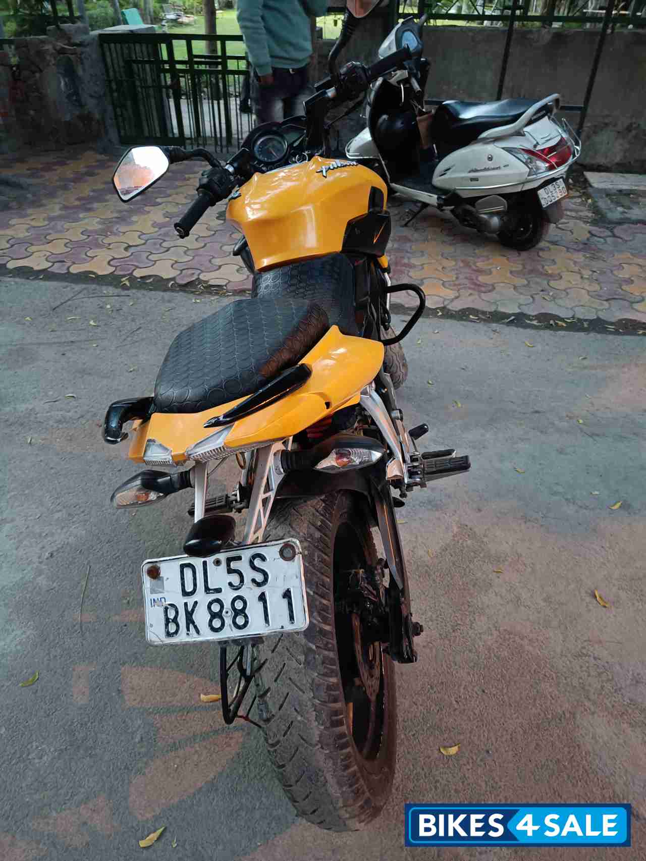 Bajaj Pulsar 200 NS Bajaj Pulsar 200 NS