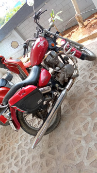 Red Royal Enfield Thunderbird 350