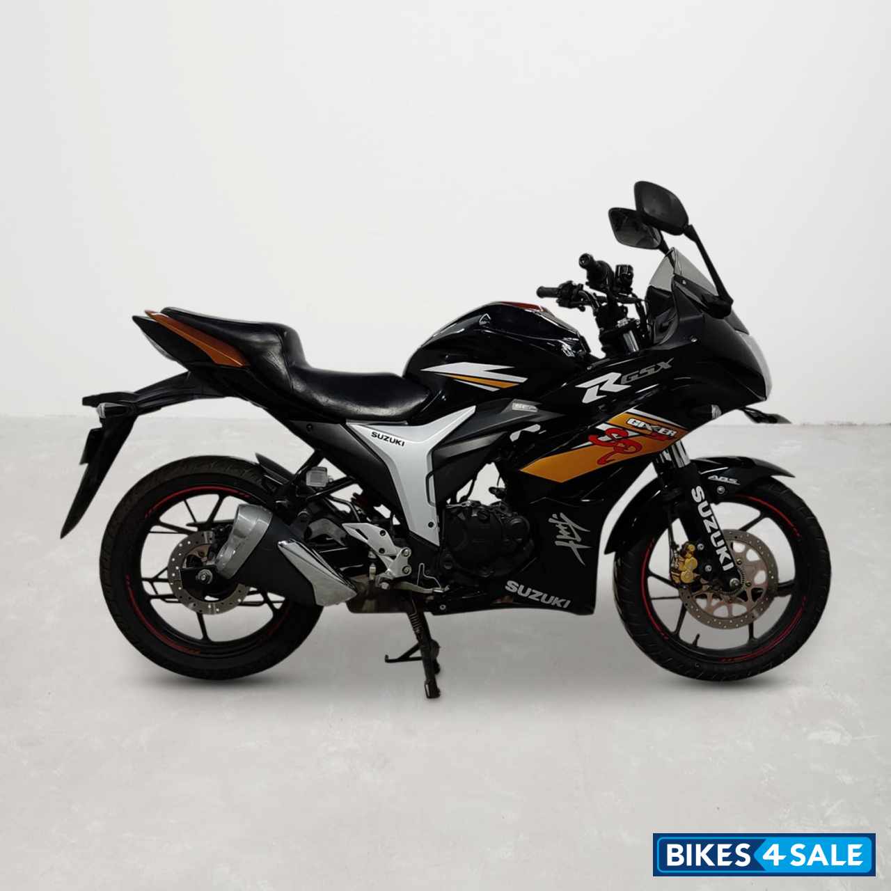 Suzuki Gixxer SF Fi