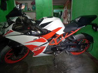 White Orange KTM RC 200
