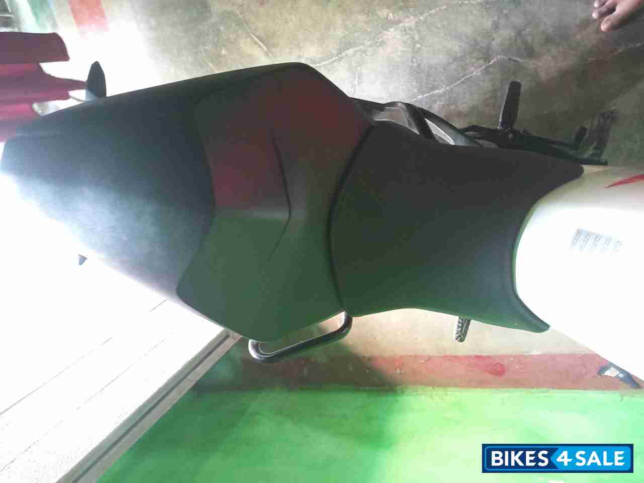 White Orange KTM RC 200