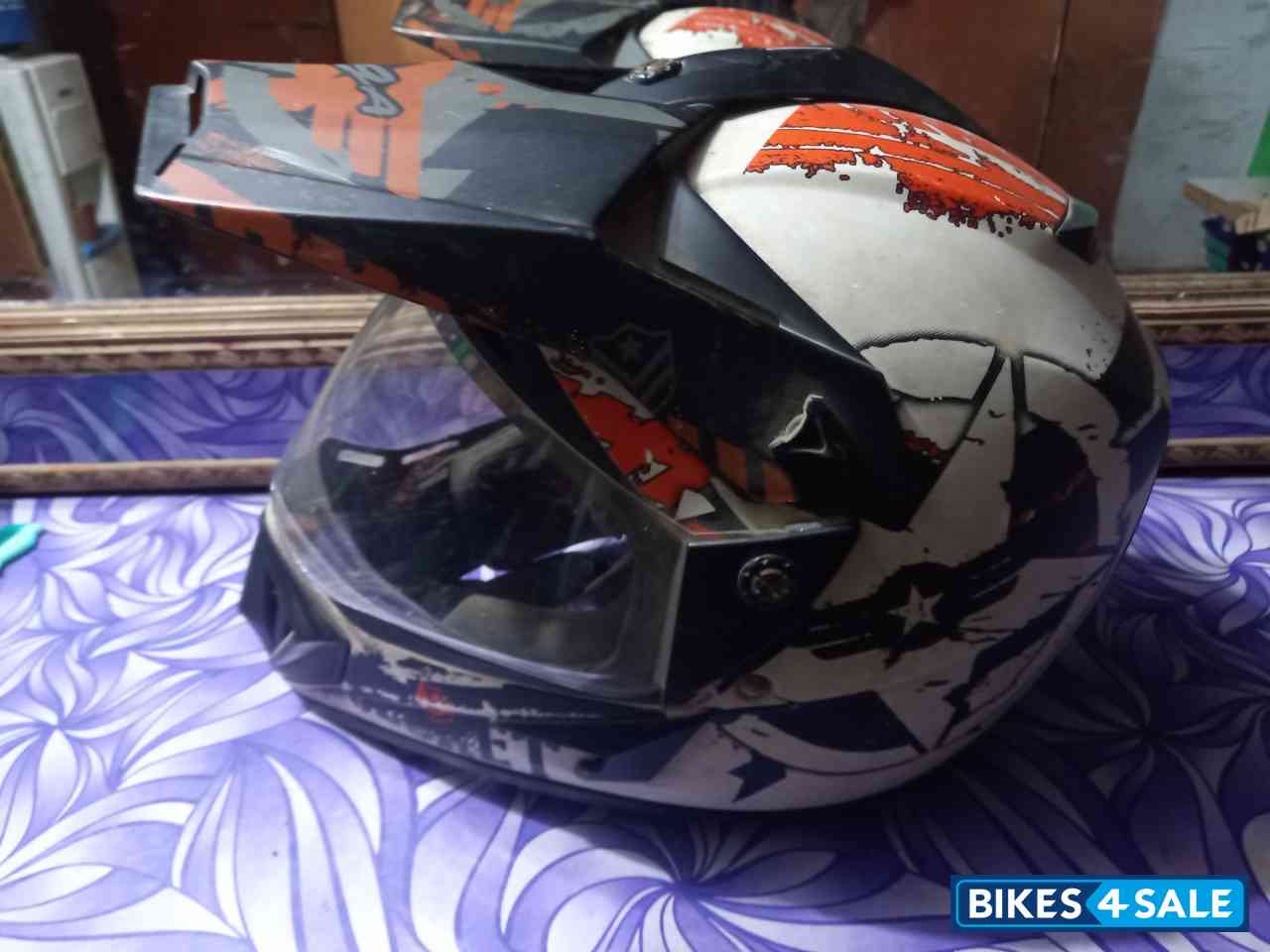 White Orange KTM RC 200