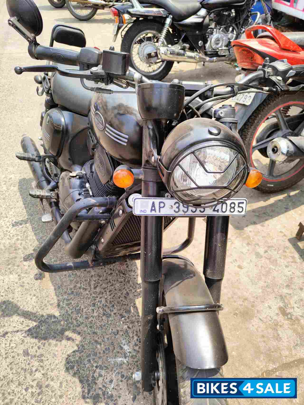 Matty Black Jawa 42 Dual Channel ABS AllStar Black