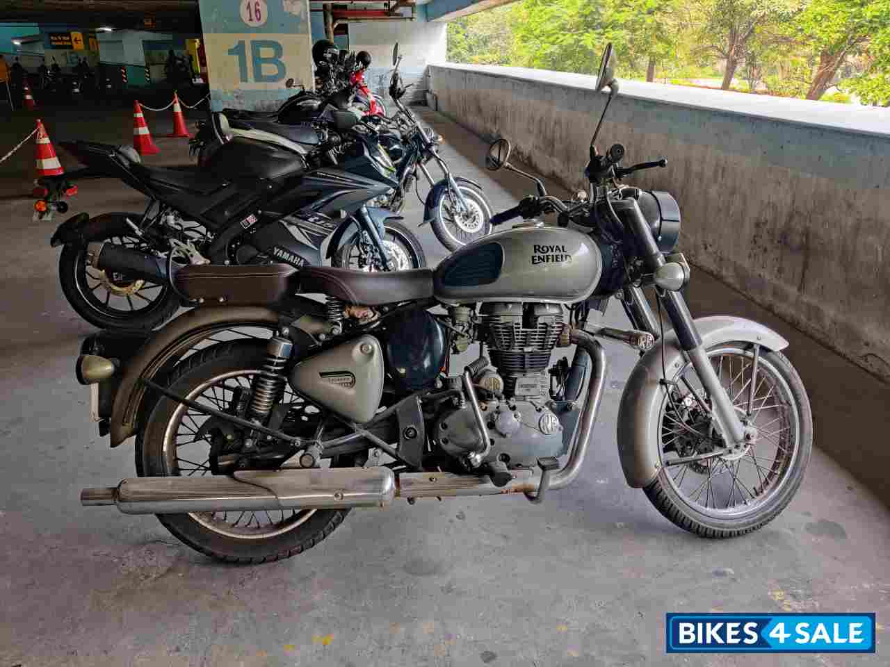 Gun Metal Grey Royal Enfield Bullet 350 ES