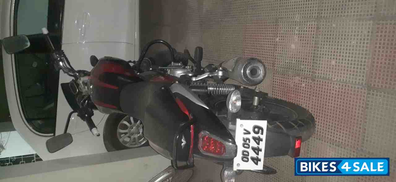Blk/ Red Bajaj V15