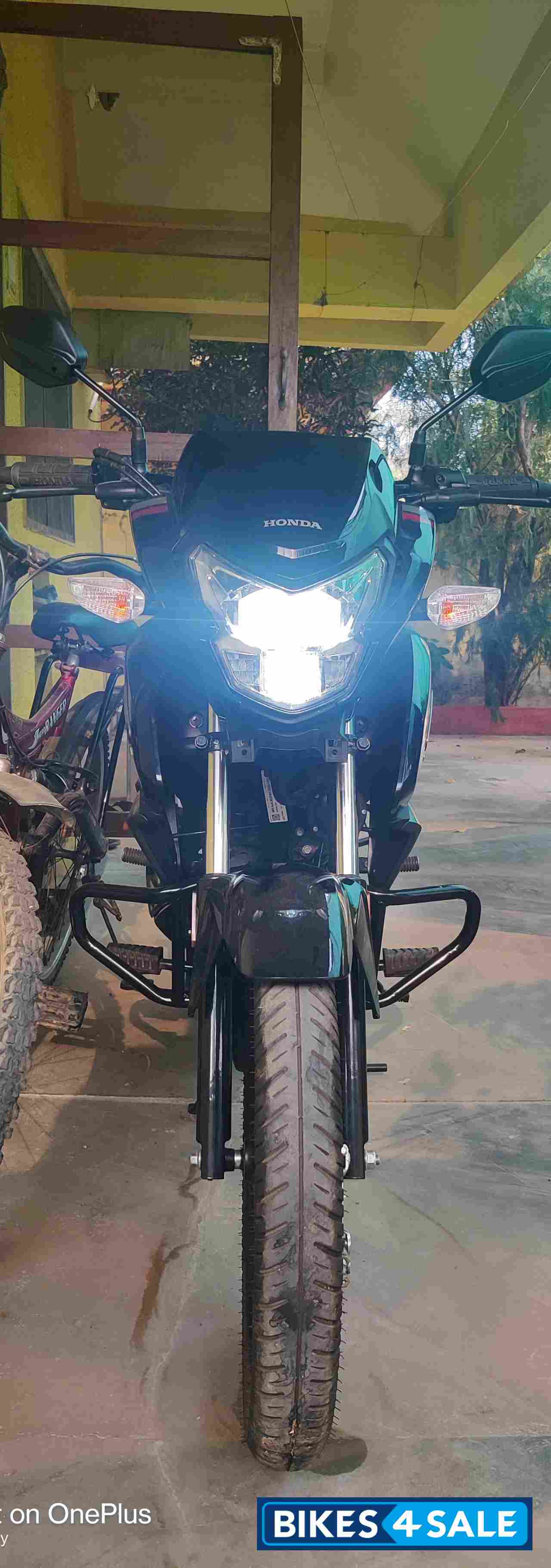 Black Honda CB Shine SP