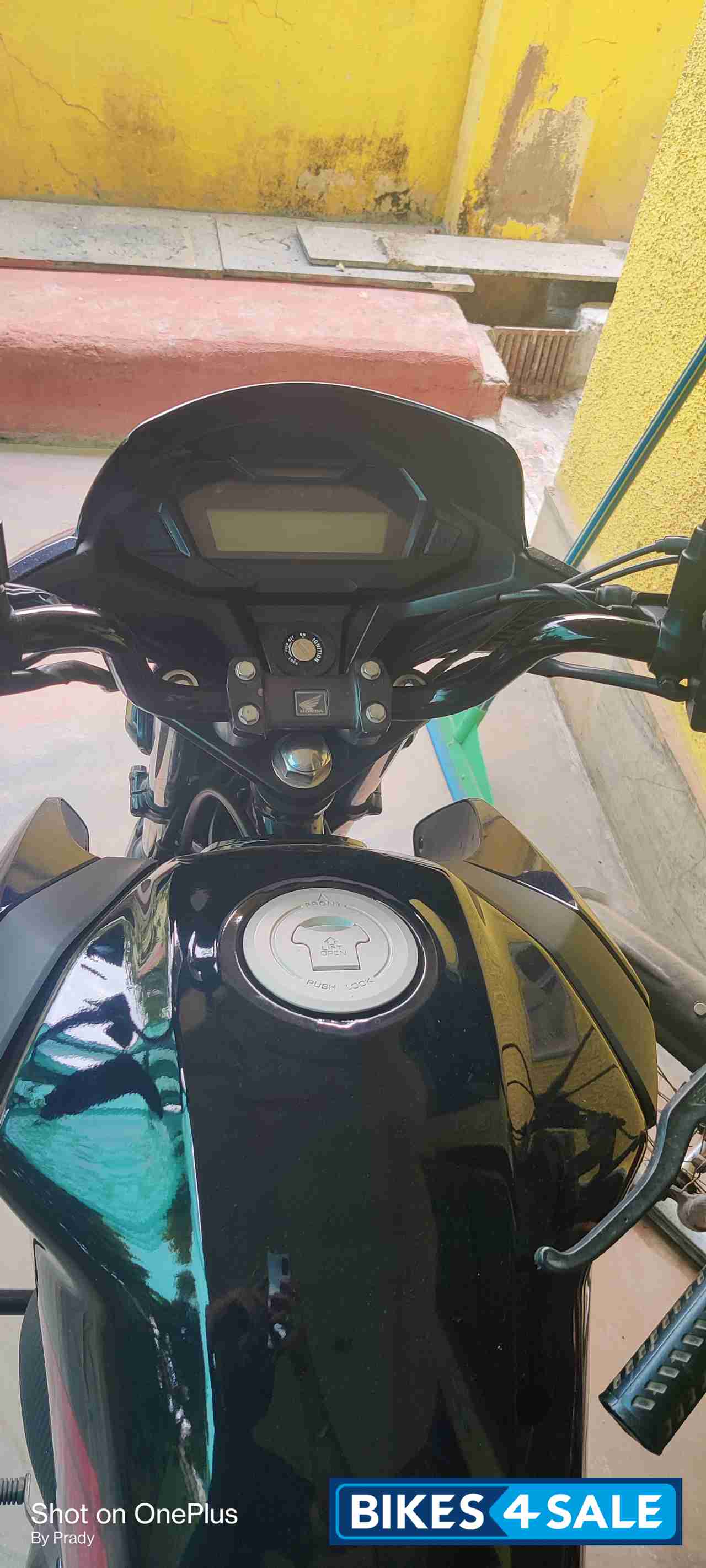 Black Honda CB Shine SP