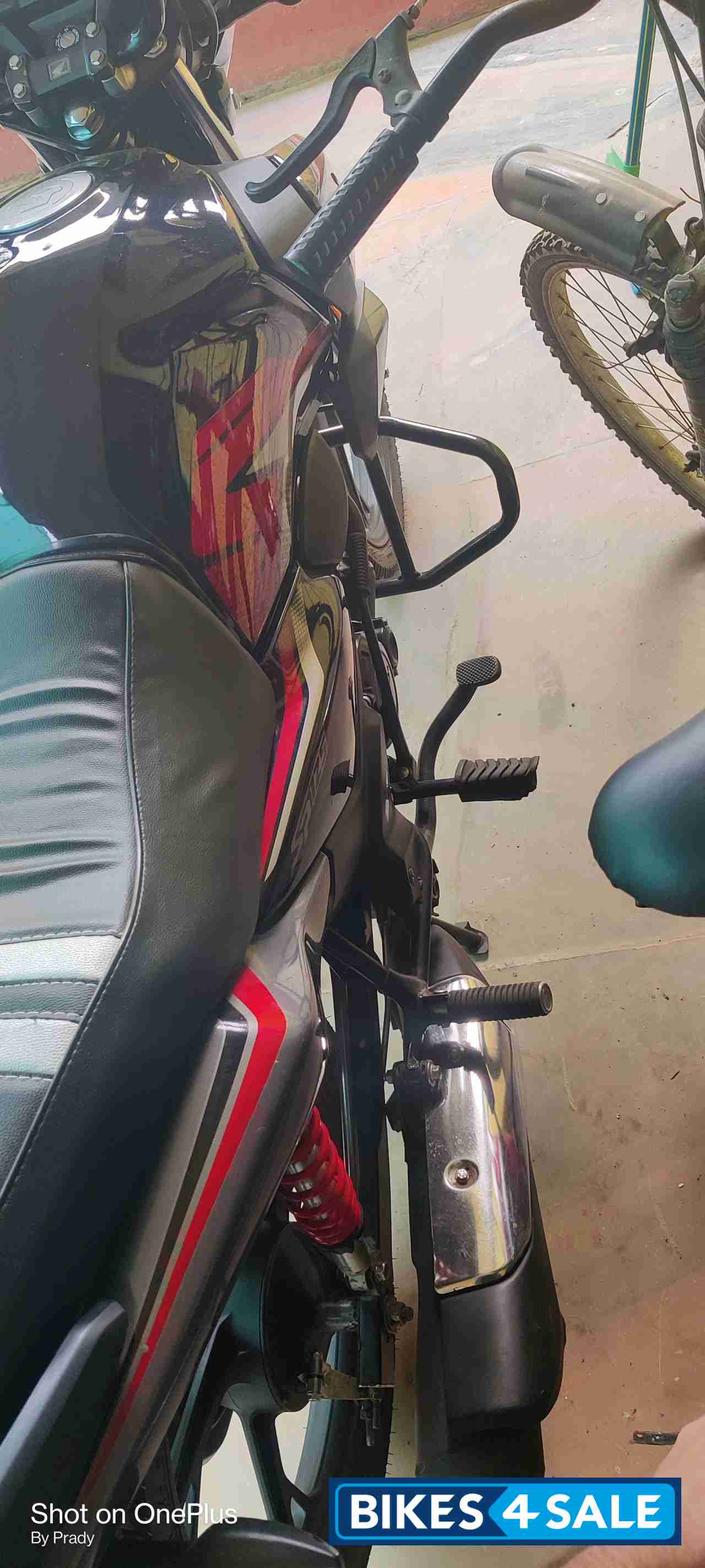 Black Honda CB Shine SP