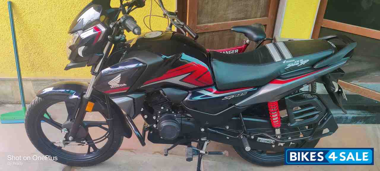 Black Honda CB Shine SP