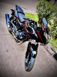 Bajaj Pulsar 220 DTSFi
