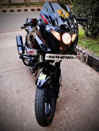 Bajaj Pulsar 220 DTSFi