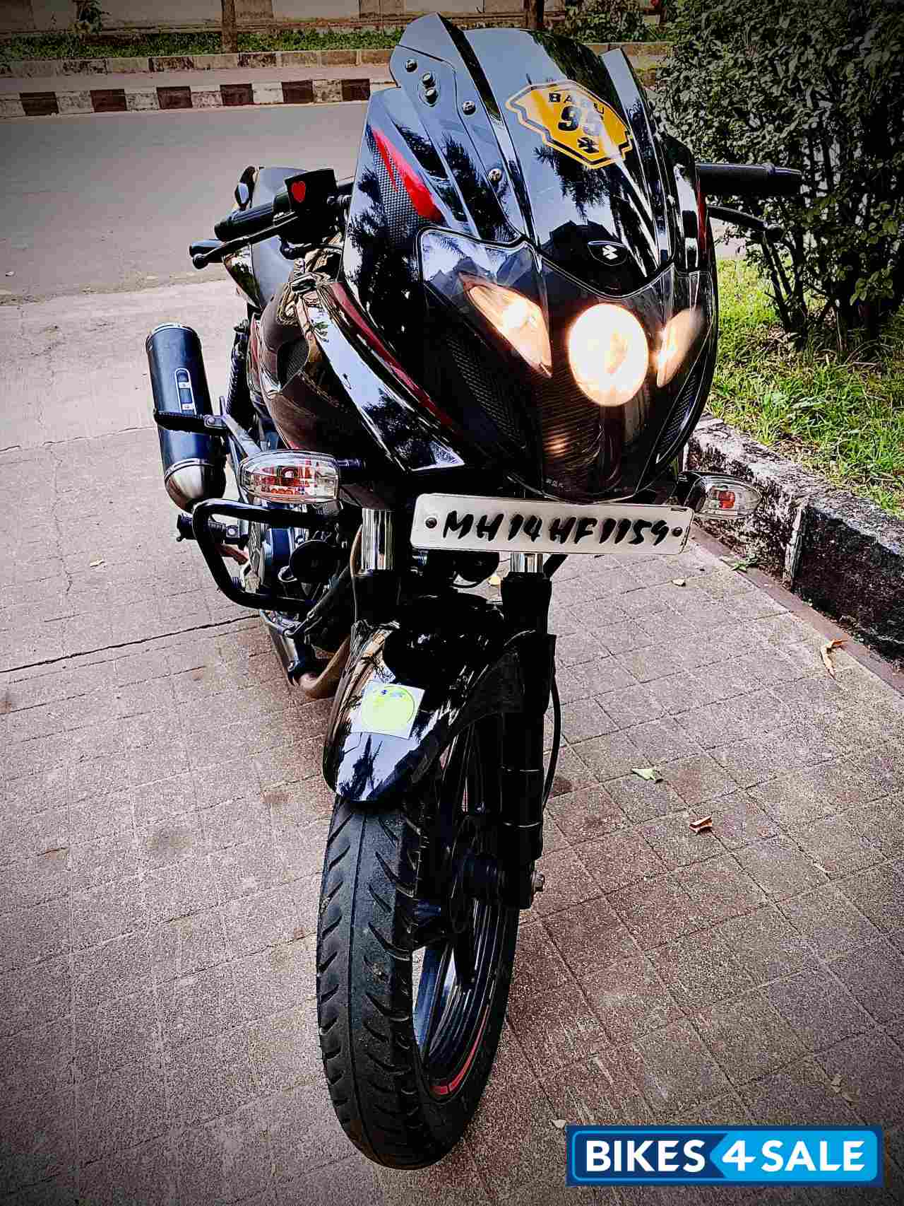 Bajaj Pulsar 220 DTSFi