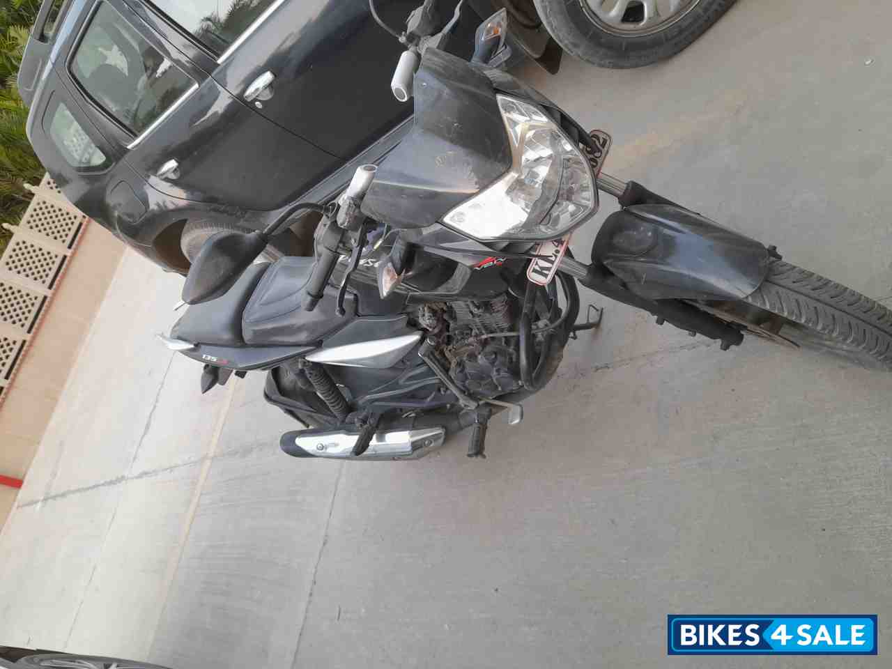 Black Bajaj Pulsar 135LS