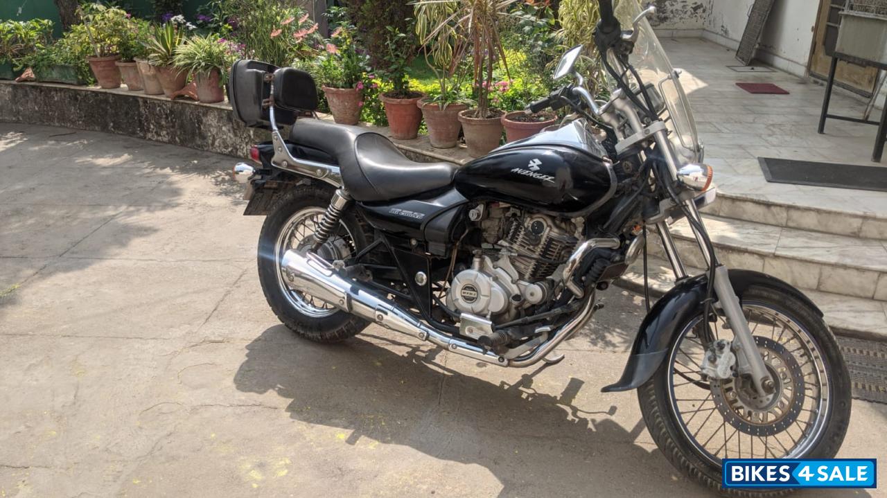 Bajaj Avenger 220 DTS-i