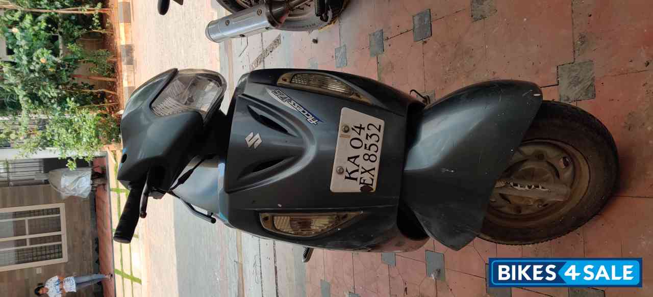 Greay Suzuki Access 125