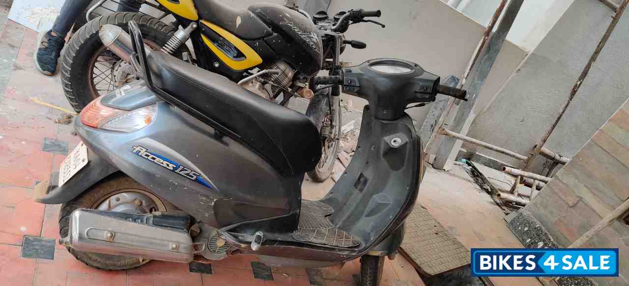 Greay Suzuki Access 125