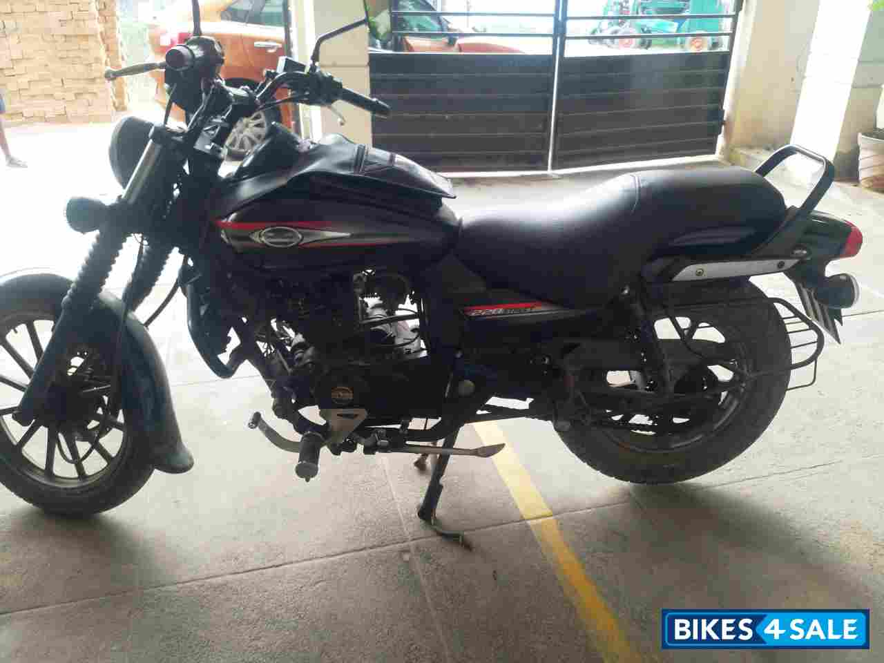 Bajaj Avenger Street 220