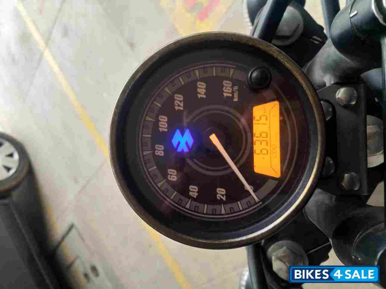 Bajaj Avenger Street 220