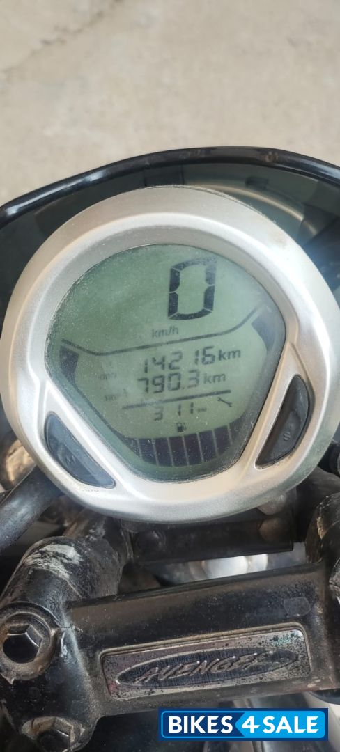 Black Bajaj Avenger Street 220