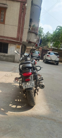 Black Bajaj Avenger Street 220