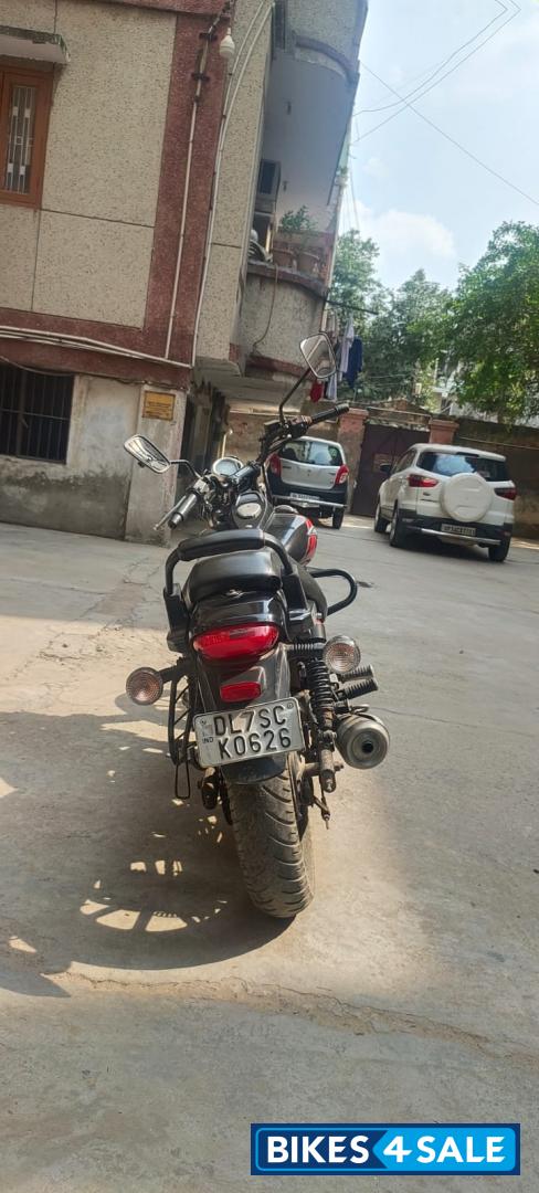Black Bajaj Avenger Street 220