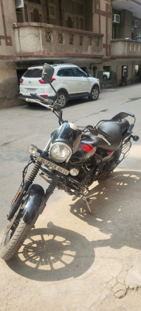 Black Bajaj Avenger Street 220