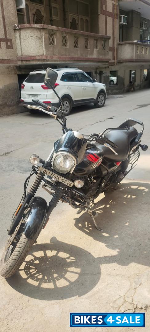Black Bajaj Avenger Street 220