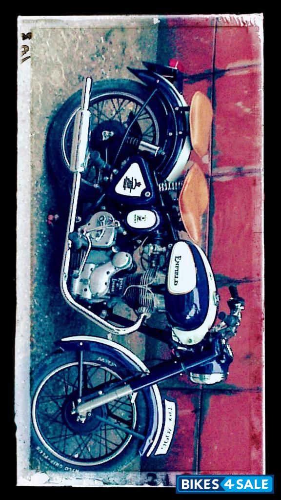 Royal Enfield Bullet Standard 350