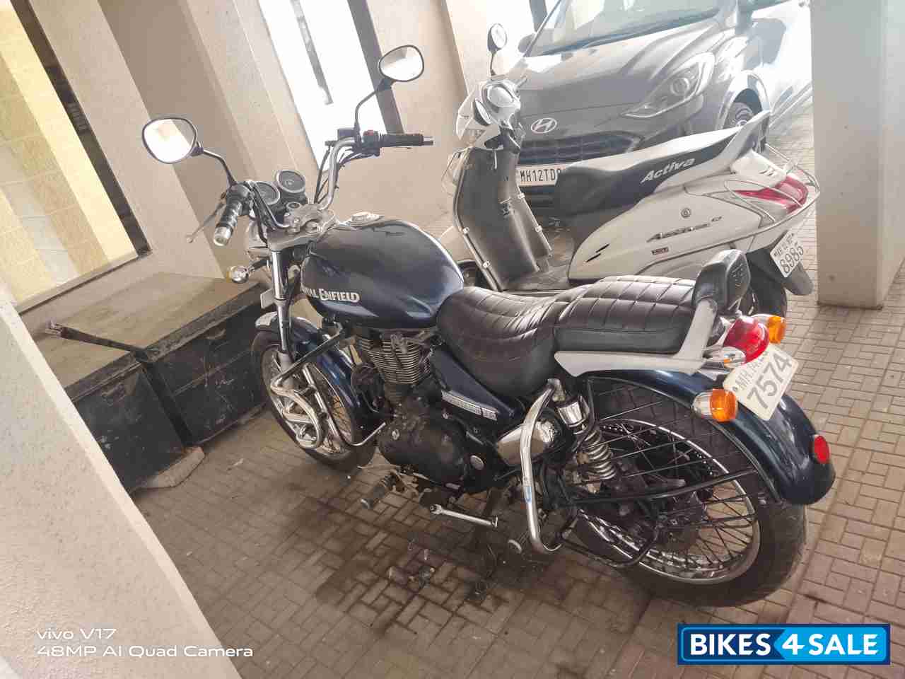 Royal Blue Royal Enfield Thunderbird 350