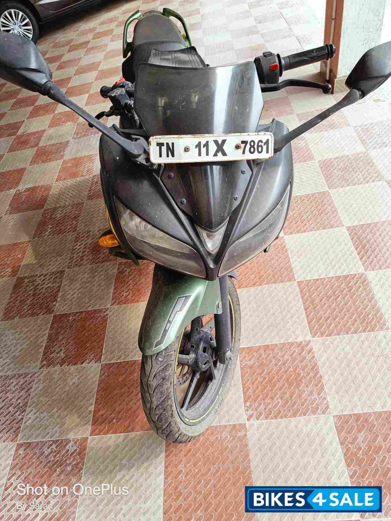 Sparkling Black Yamaha Fazer