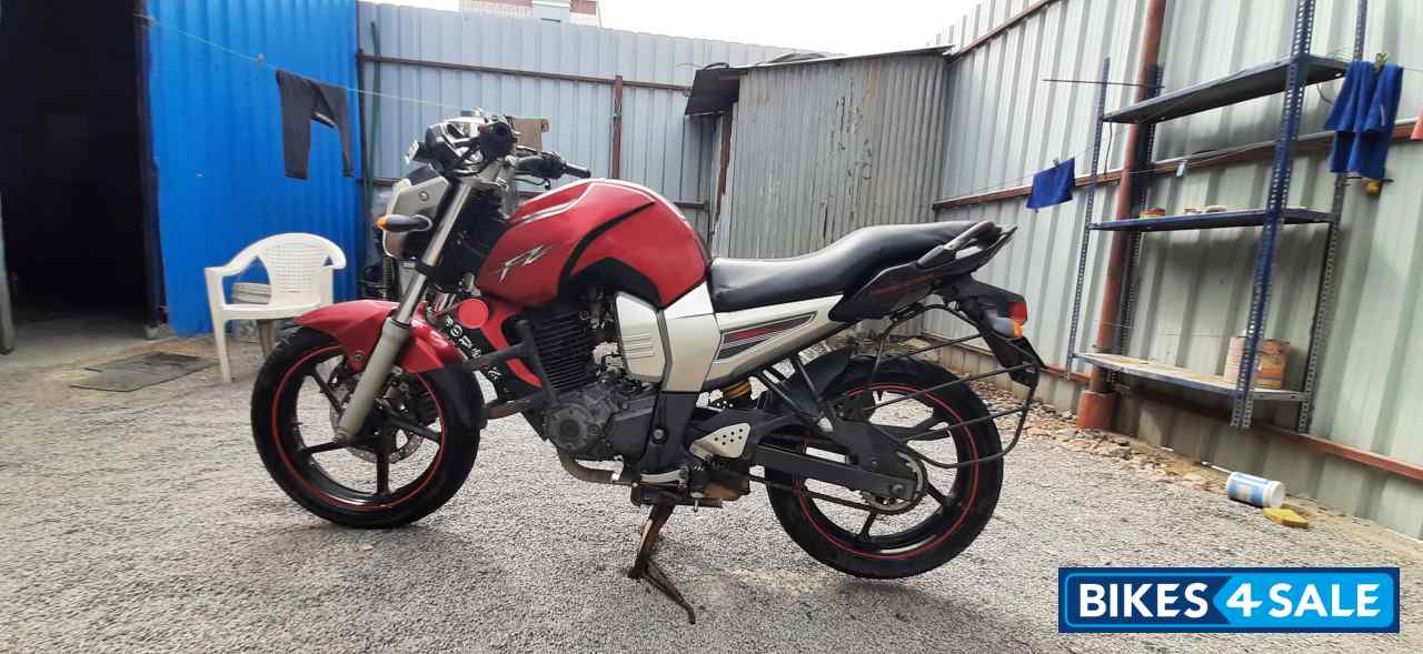 Yamaha FZ