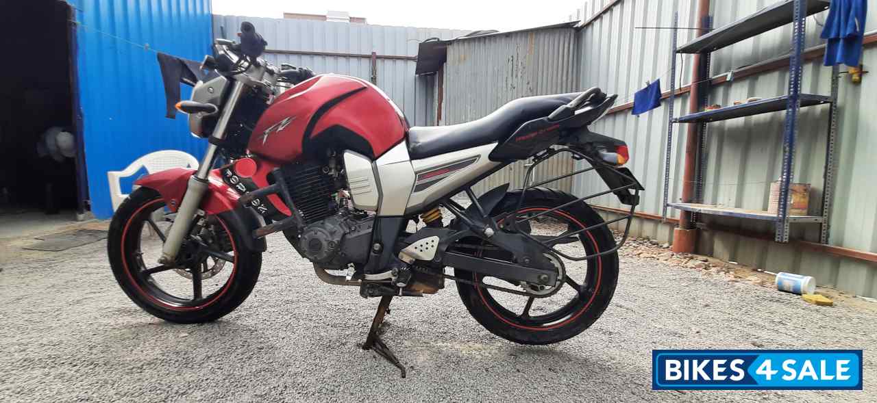 Yamaha FZ
