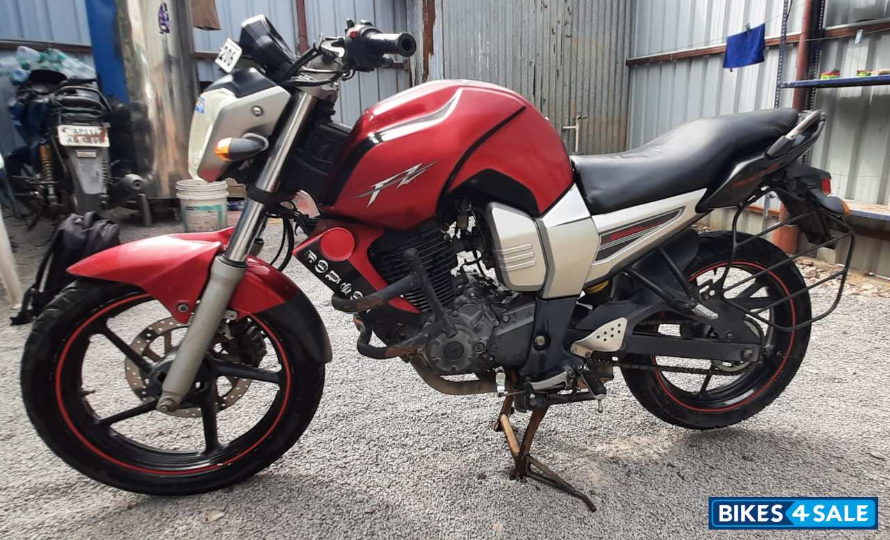 Yamaha FZ