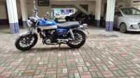 Blue& White Honda Hness CB350 DLX Pro