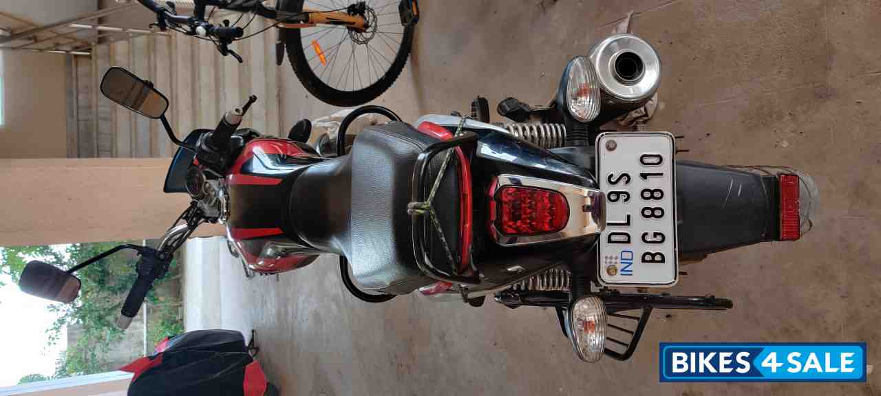 Ebony Red Bajaj V15