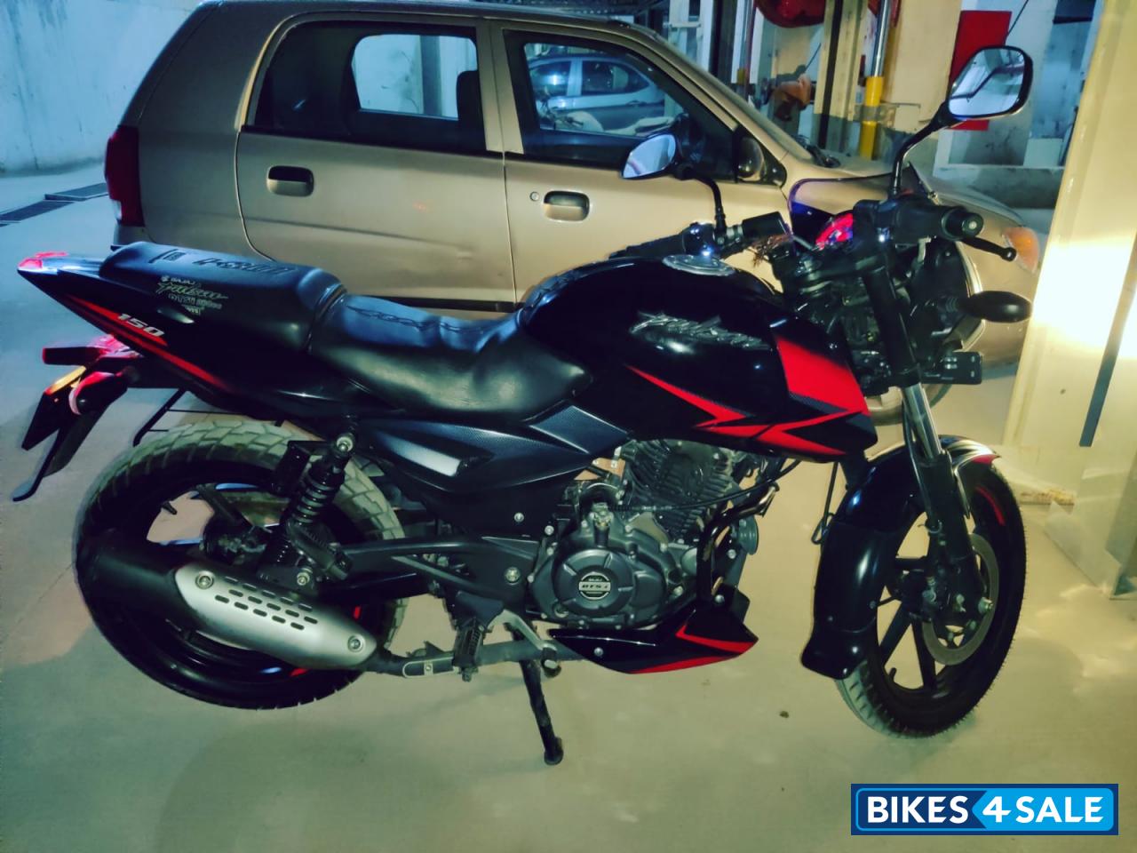 Black & Red Bajaj Pulsar 150 Twin Disc