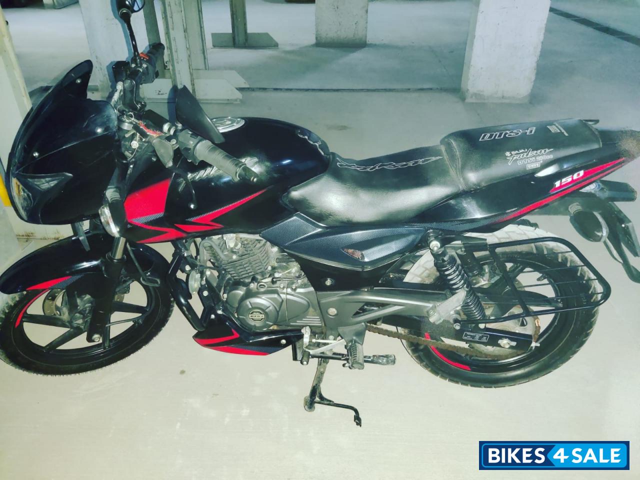 Black & Red Bajaj Pulsar 150 Twin Disc