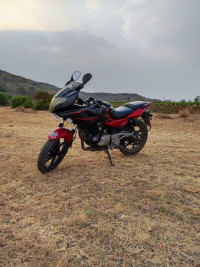 Bajaj Pulsar 220F 2015 Model