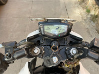 White TVS Apache RTR 200 4V