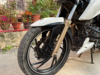 White TVS Apache RTR 200 4V