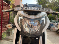 White TVS Apache RTR 200 4V