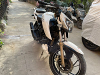 White TVS Apache RTR 200 4V