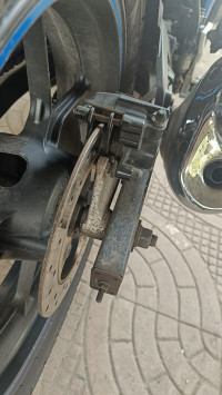 Blue/white Suzuki Gixxer 150